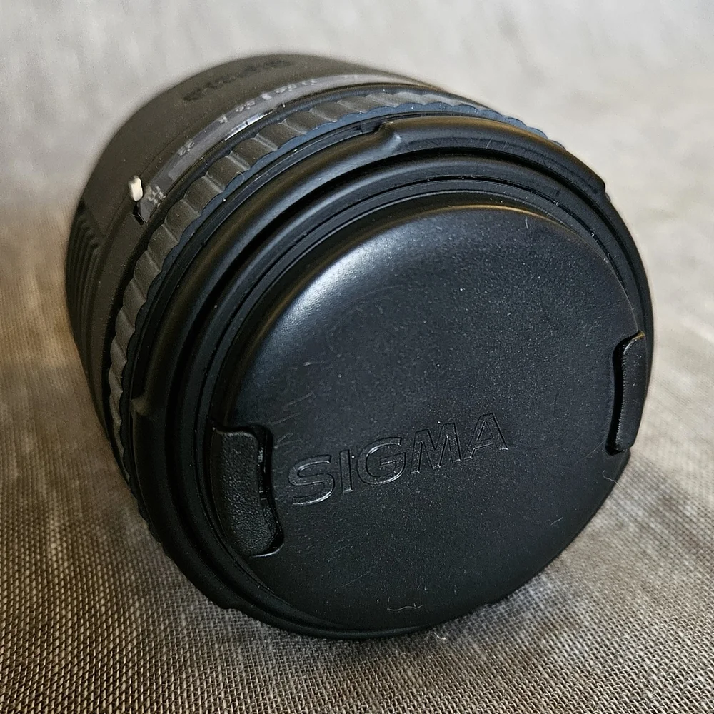 New Sigma 70-210mm F/4-5.6 UC Auto Focus Lens (Made In Japan)